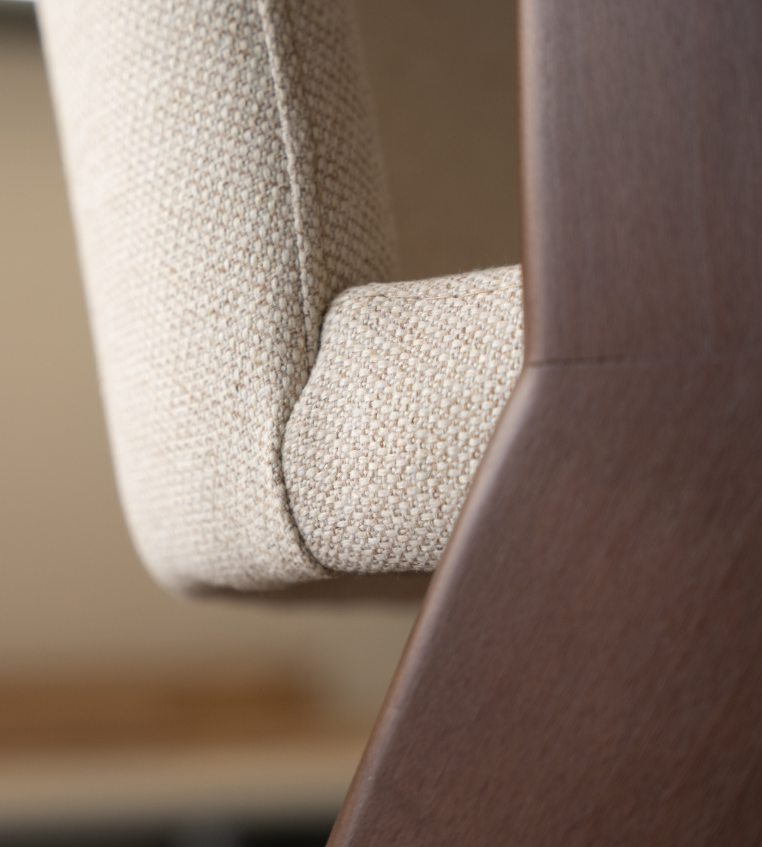 Chair Two - Met armleuning
