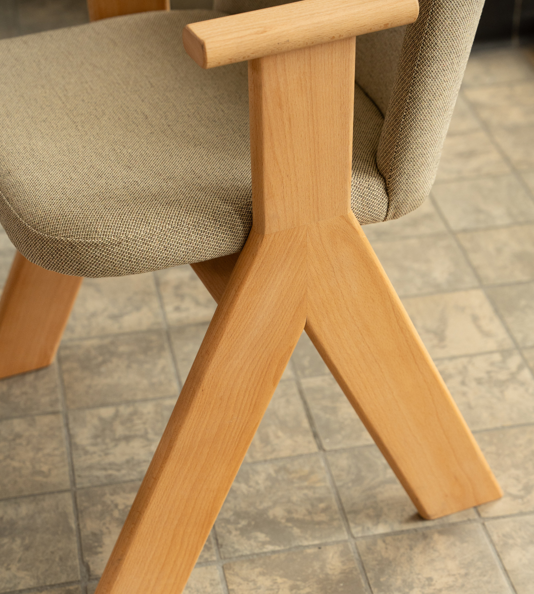 Chair Two - Met armleuning