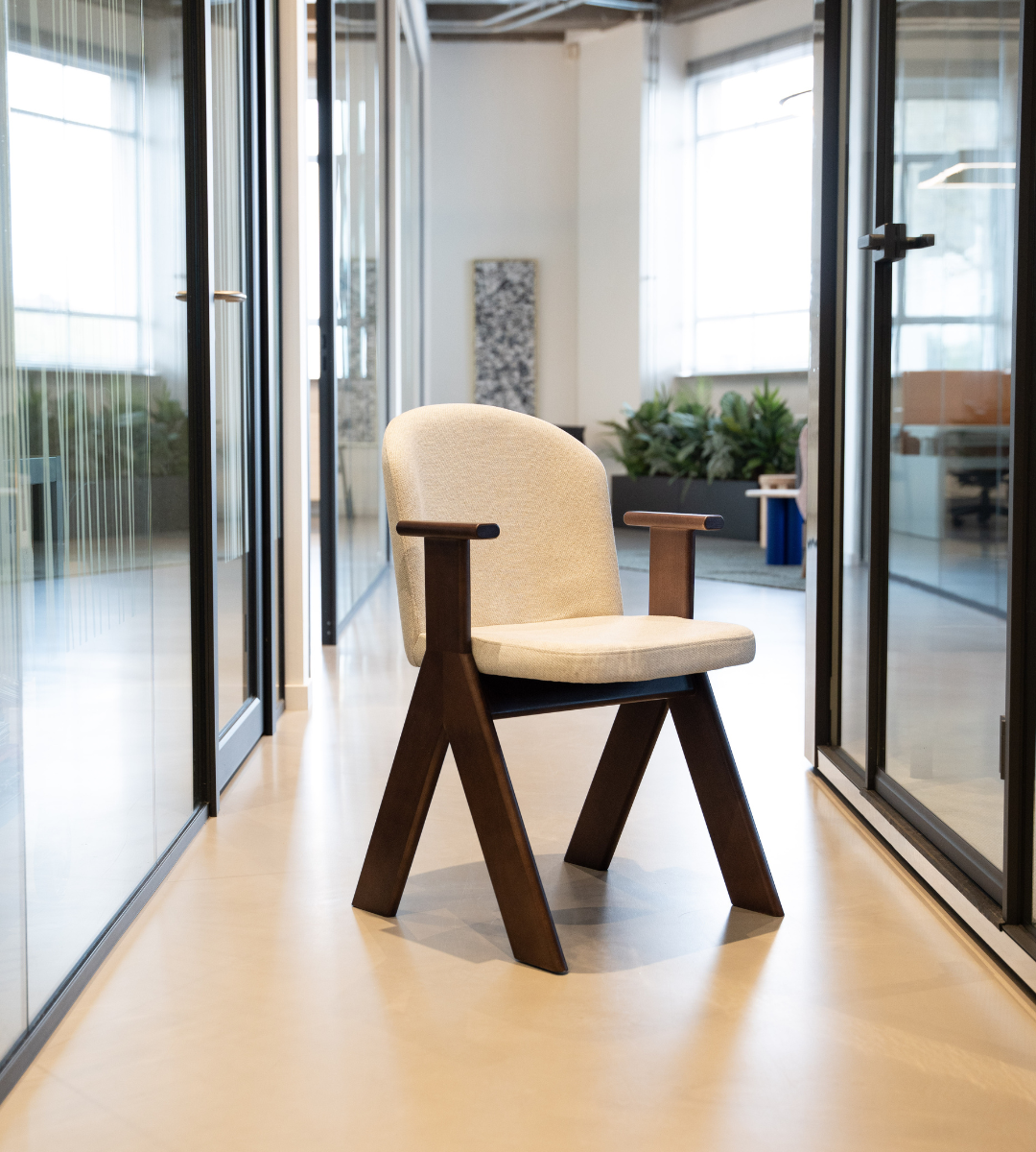 Chair Two - Met armleuning