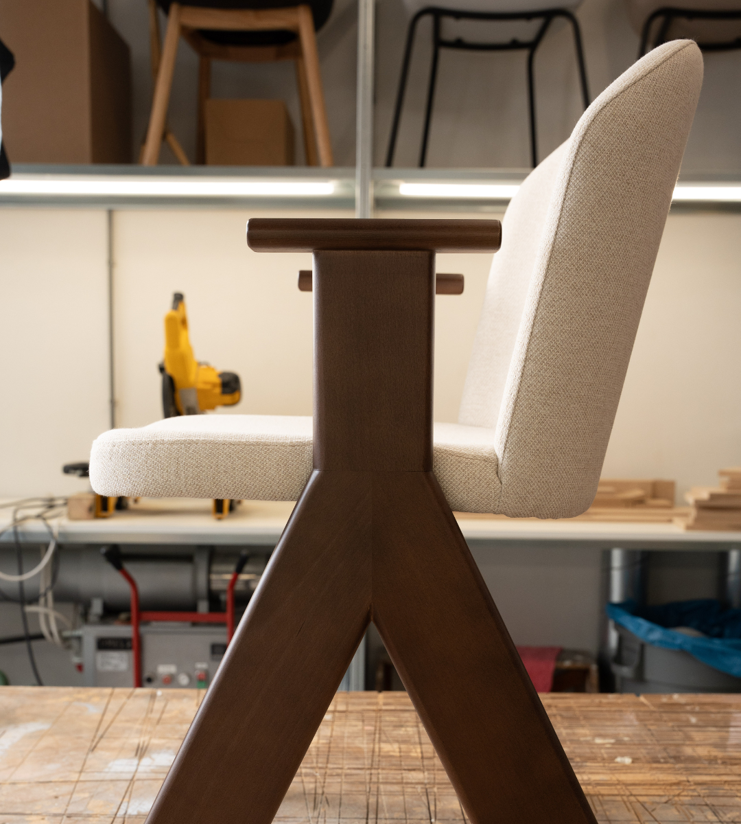 Chair Two - Met armleuning